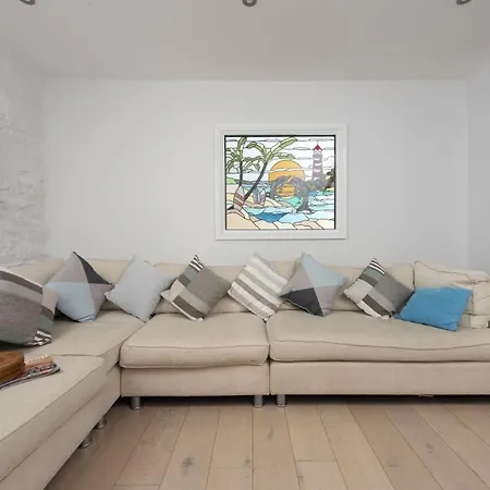 Serendipity Cottage, Holiday home